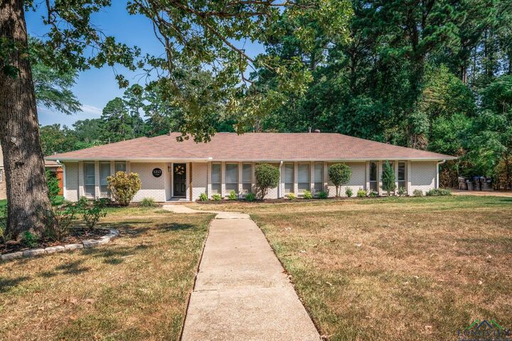 Property Photo: 1213 Le Duke Blvd TX 75601