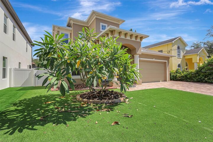 Property Photo: 3405 W Lawn Avenue FL 33611