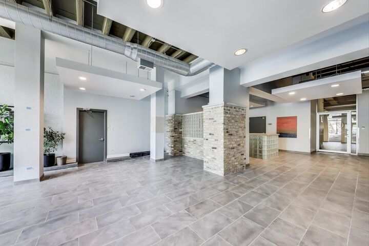 Property Photo:  1225 W Morse Avenue 506  IL 60626 