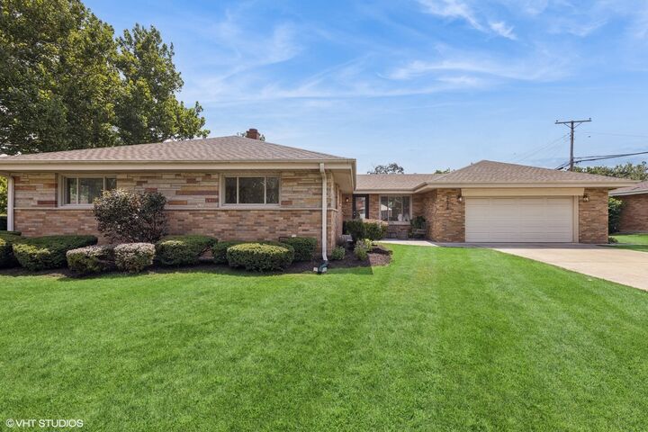 2626 Sunnyside Avenue  Westchester IL 60154 photo