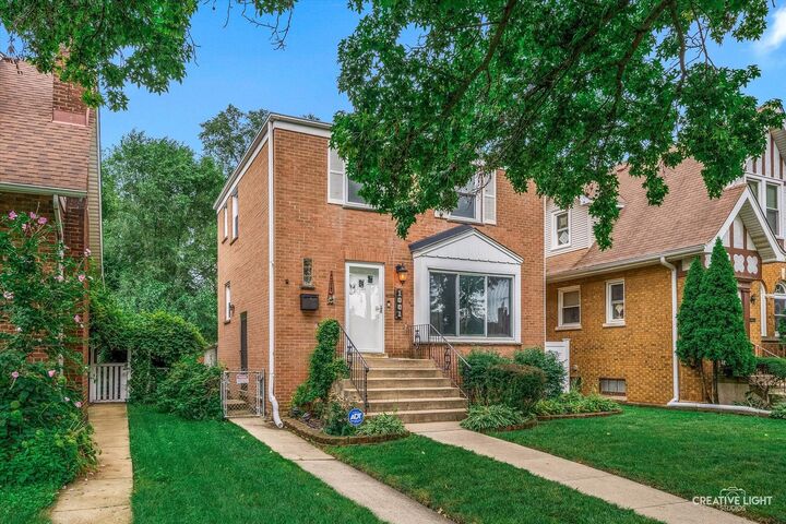 Property Photo: 1001 Manchester Avenue IL 60154