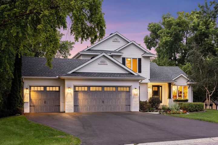 Property Photo:  1590 Woodstone Drive  MN 55386 