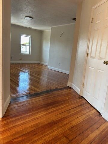 Property Photo:  368 Crescent St. 5  MA 02453 