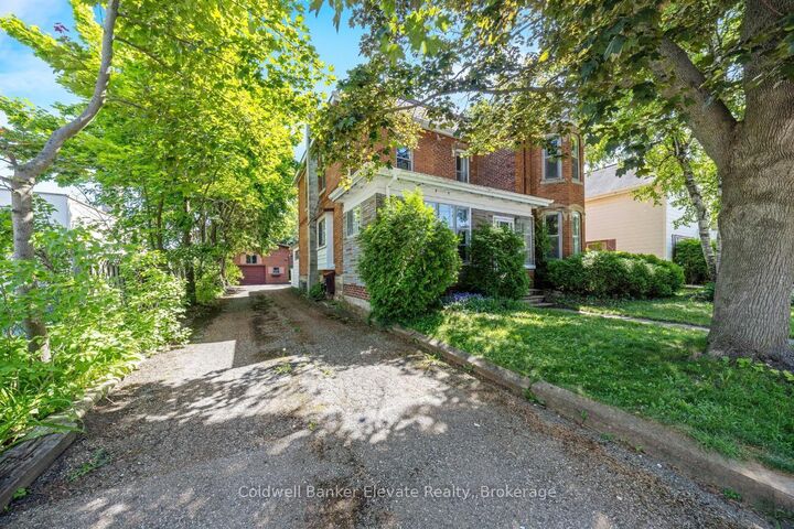 Photo de la propriété: 53 Willow Street N ON L7J 1Z8