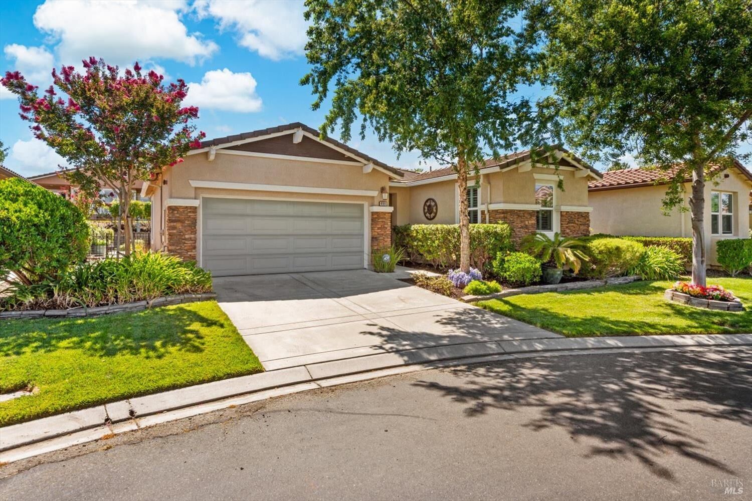 Property Photo:  499 Twin Lakes Lane  CA 94571 