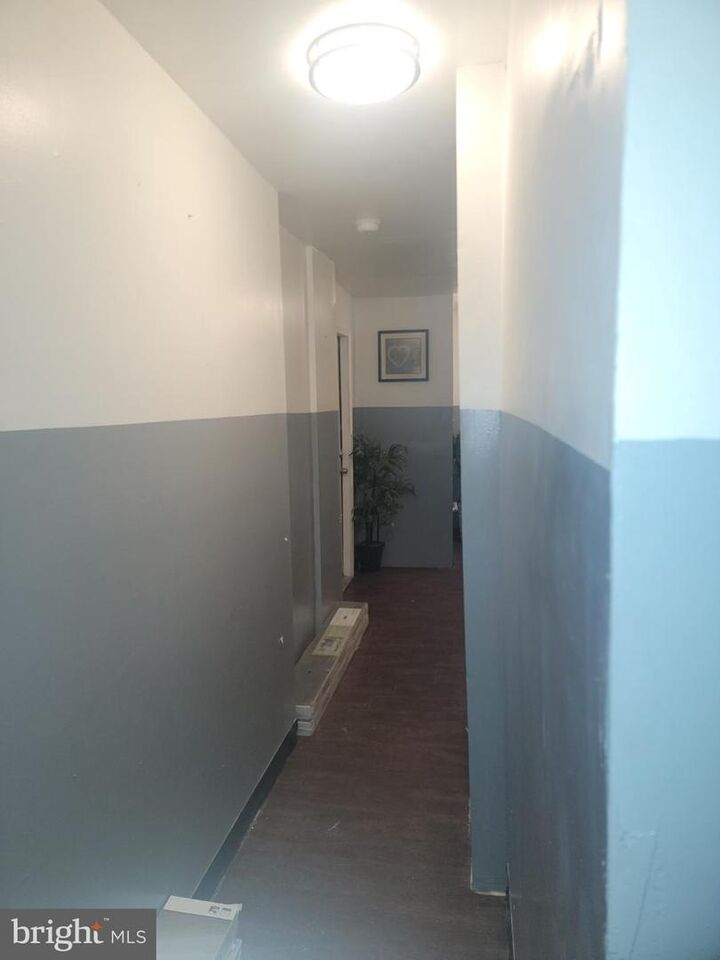 Property Photo:  