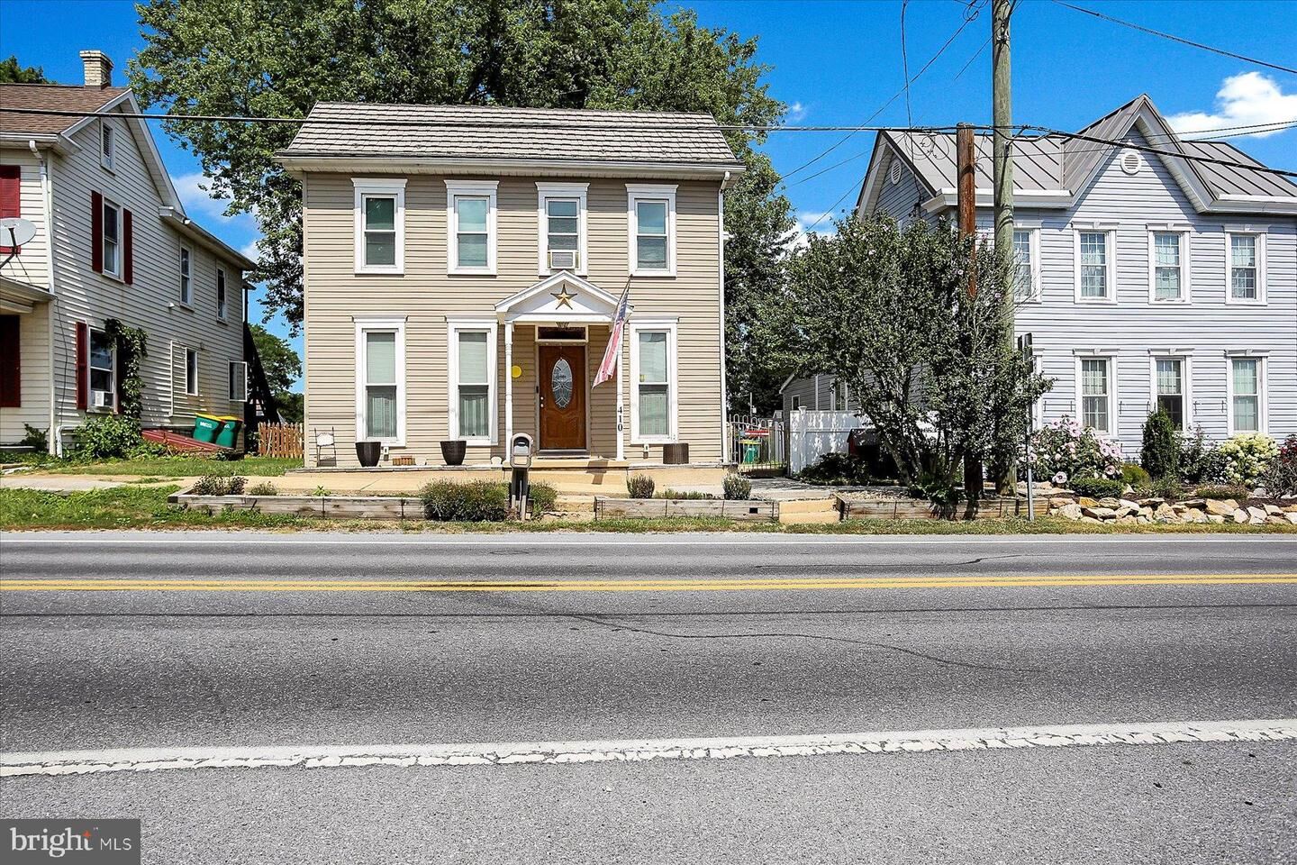 Property Photo:  410 Walnut Street  PA 17007 