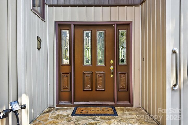 Property Photo: 415 Reel Hollow Road NC 28752