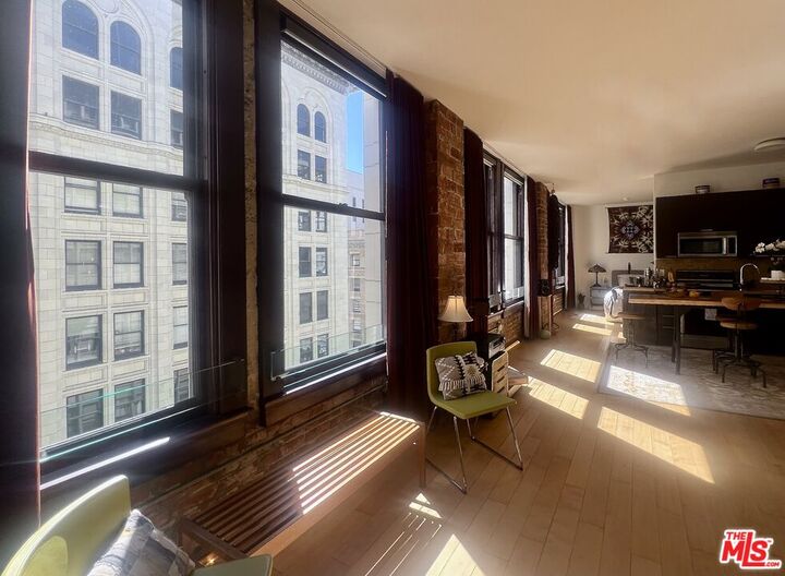 Property Photo:  460 S Spring St  CA 90013 