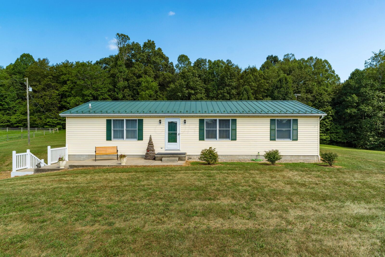 Property Photo: 43208 Ohio 160 OH 45695