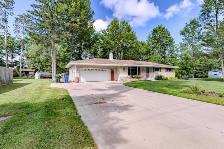 Property Photo: 1106 Woodward Avenue WI 54474