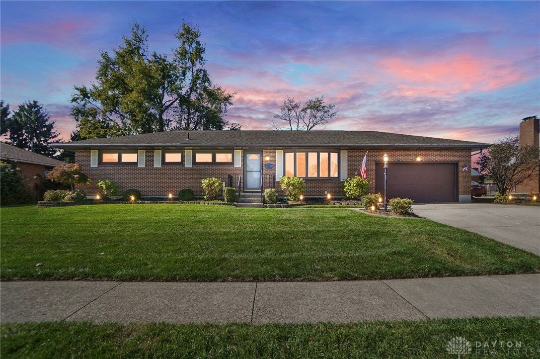 Property Photo:  5127 Stoneridge Drive  OH 45503 