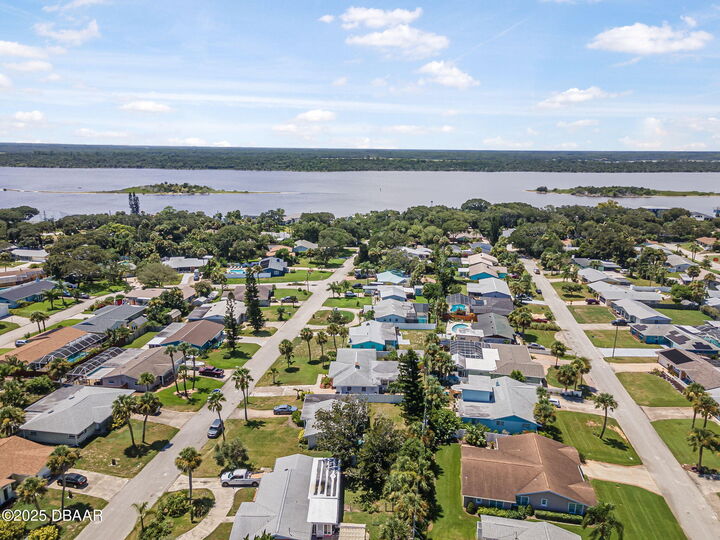 Property Photo: 37 Sunset Boulevard FL 32176