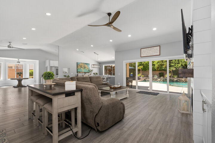 Property Photo:  39369 Regency Way  CA 92211 