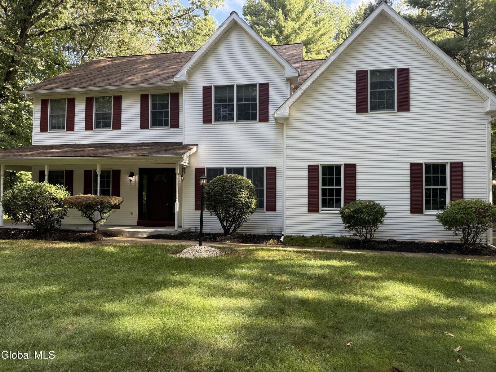 Property Photo: 527 Clifton Park Ctr Road NY 12065