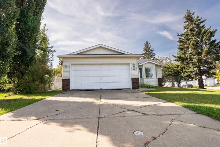 4116 44 Avenue  Stony Plain AB T7Z 1K3 photo