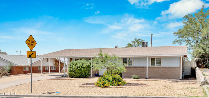 Property Photo: 321 Crestmont Drive TX 79912