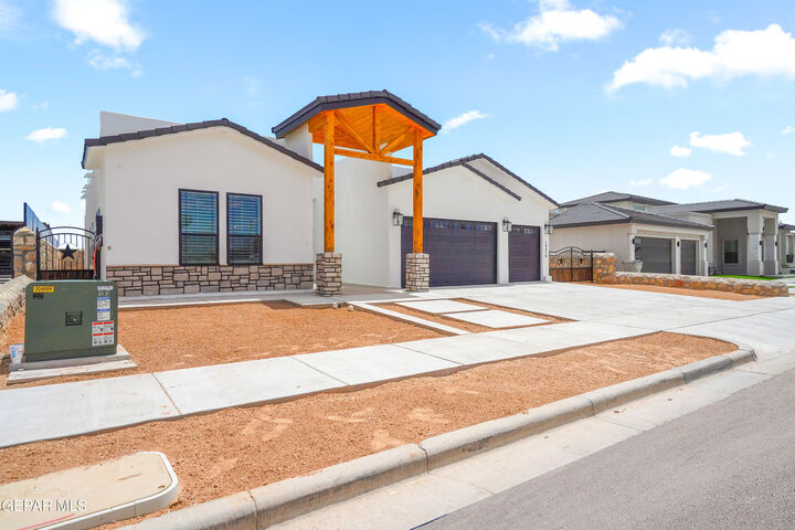 Property Photo: 14561 Tierra Resort Avenue TX 79938