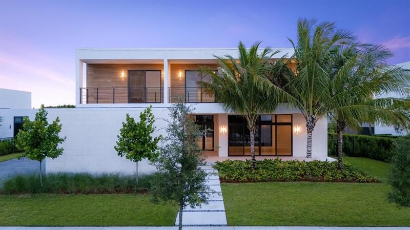 Property Photo:  16722 S Botaniko Dr S  FL 33326 