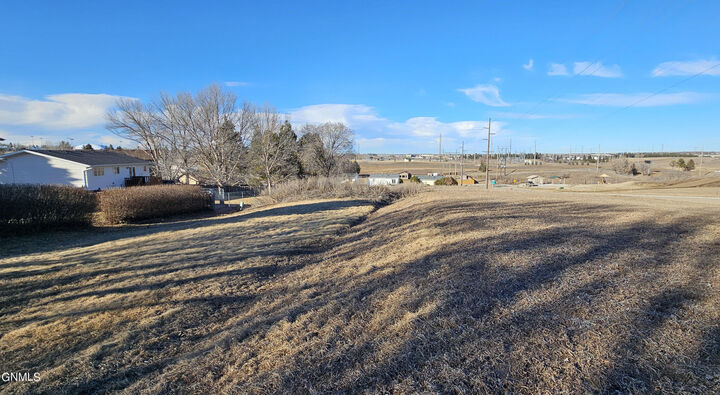 Property Photo:  1942 26th Street N  ND 58501 