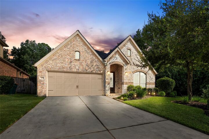 Property Photo:  227 Capriccio Lane  TX 77316 