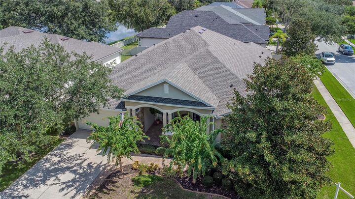 Property Photo:  7204 Derwent Glen Circle  FL 34637 