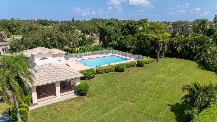 4039 Westbourne Circle  Sarasota FL 34238 photo