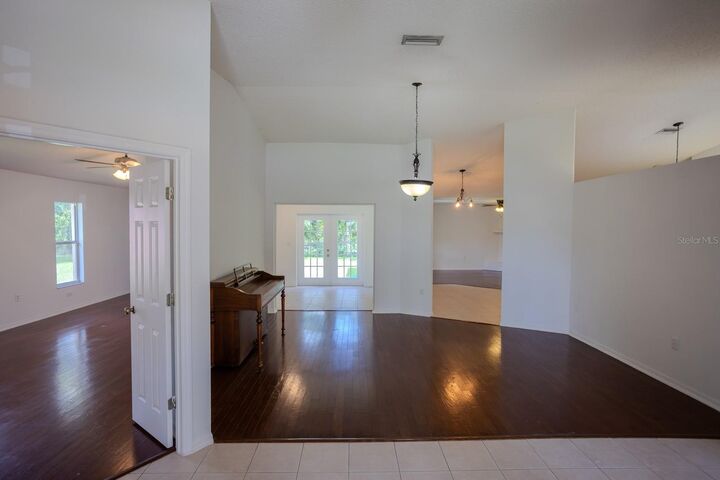 Property Photo: 2866 56th Avenue Circle E FL 34203