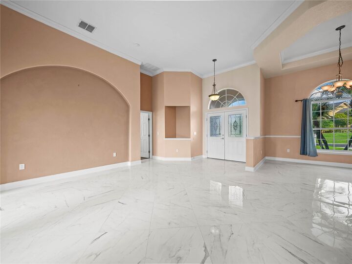 Property Photo: 2948 Vintage View Circle FL 33812