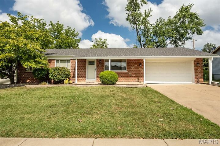 4151 Scotch Drive  Bridgeton MO 63044 photo