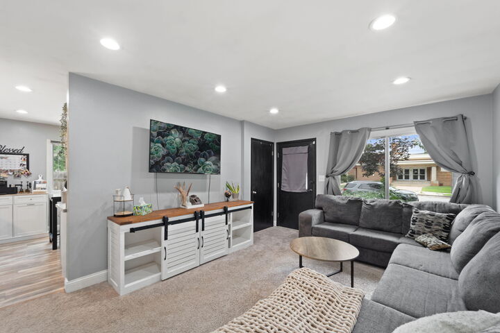 Property Photo: 7147 N 41st St WI 53209