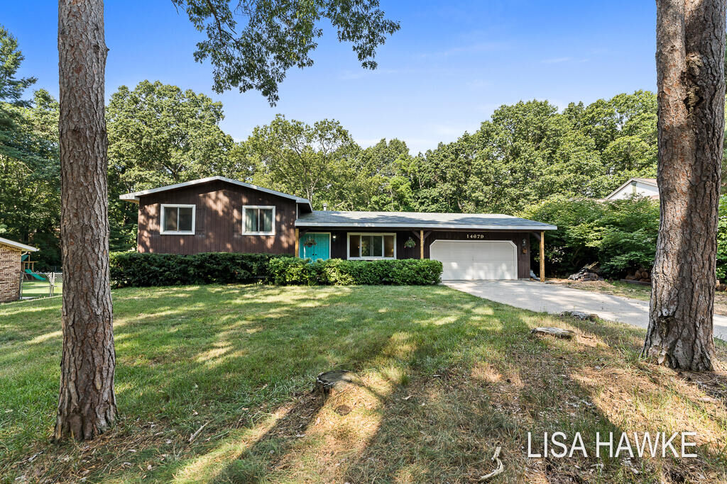 Property Photo: 14679 Indian Trails Drive MI 49417