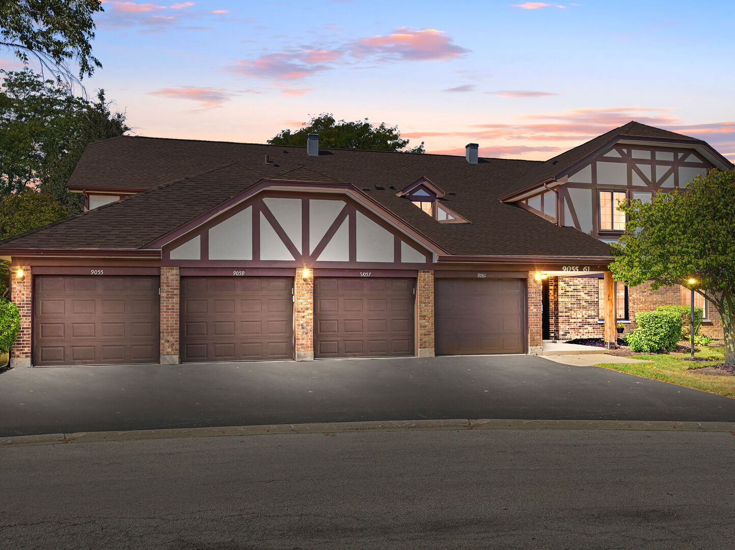 Property Photo:  9061 Somerset Court 16  IL 60462 
