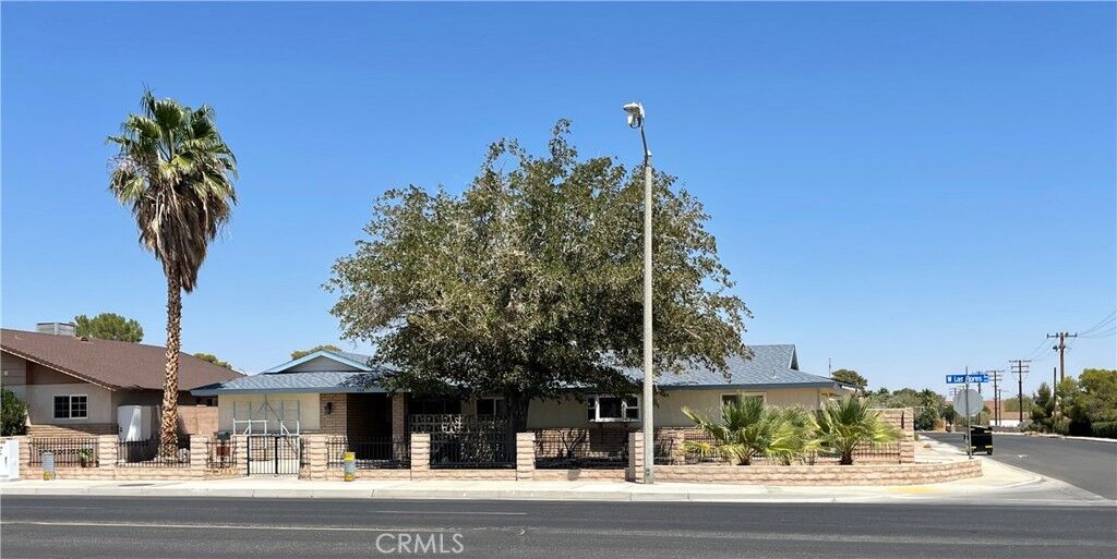 Property Photo:  526 W Las Flores Avenue  CA 93555 
