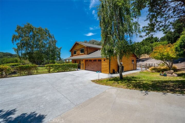 Property Photo:  1665 Corbett Highlands Place  CA 93420 