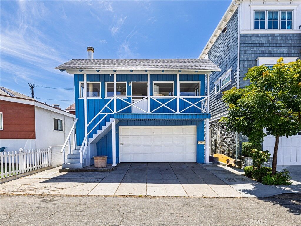 Property Photo: 468 27th Street B CA 90266