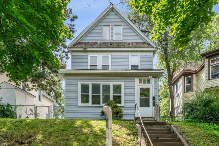 Property Photo: 818 Edmund Avenue MN 55104