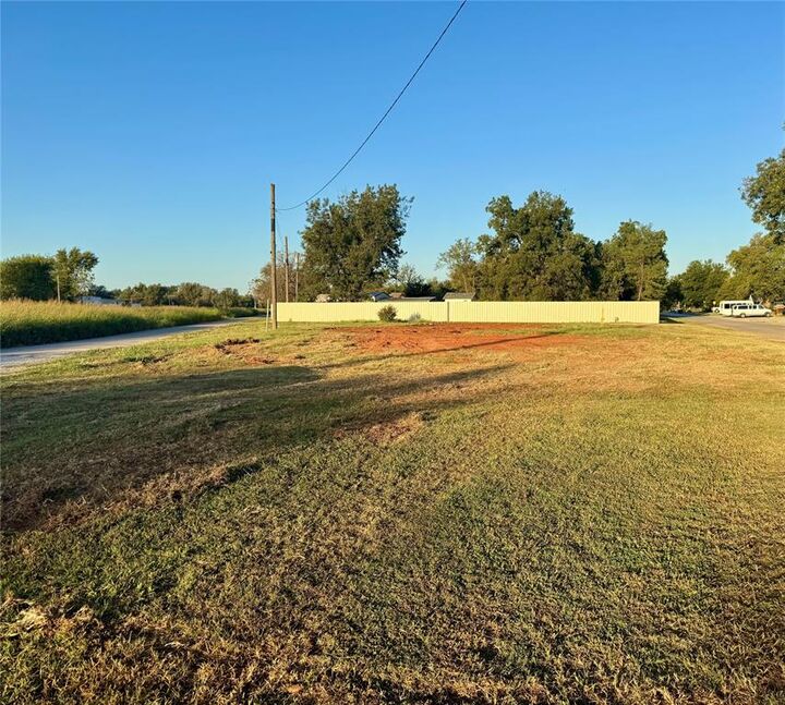 Property Photo: 711 W Michigan Avenue OK 73018