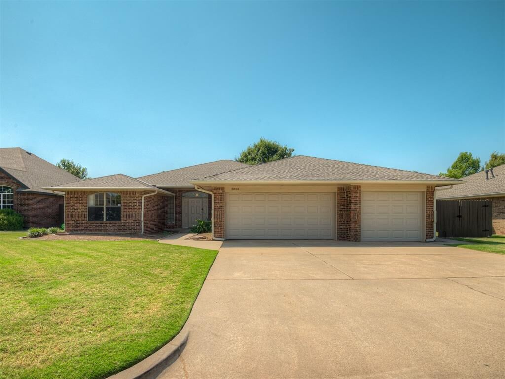 Property Photo: 7308 NW 129th Street OK 73142