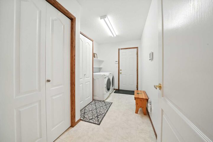 Property Photo: 62 Rowell Close AB T4P 3P4