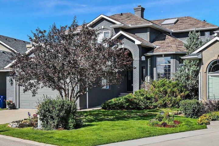 327 Valley Springs Terrace NW  Calgary AB T3B 5P7 photo