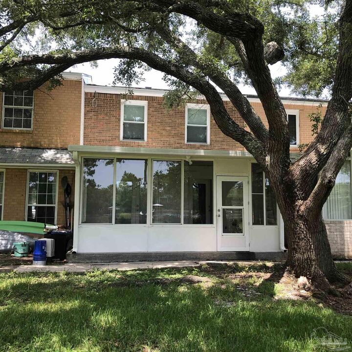 Property Photo: 1942 Bay Point Blvd FL 32583