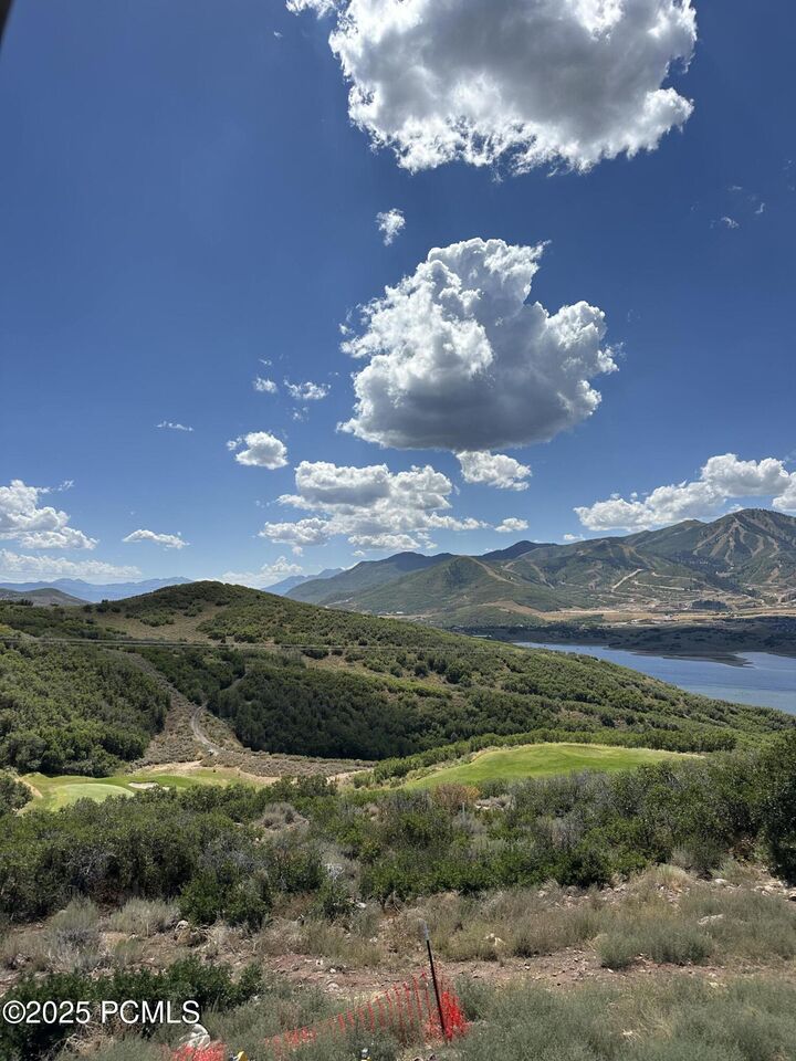 Property Photo: 10640 N Reflection Ridge UT 84036