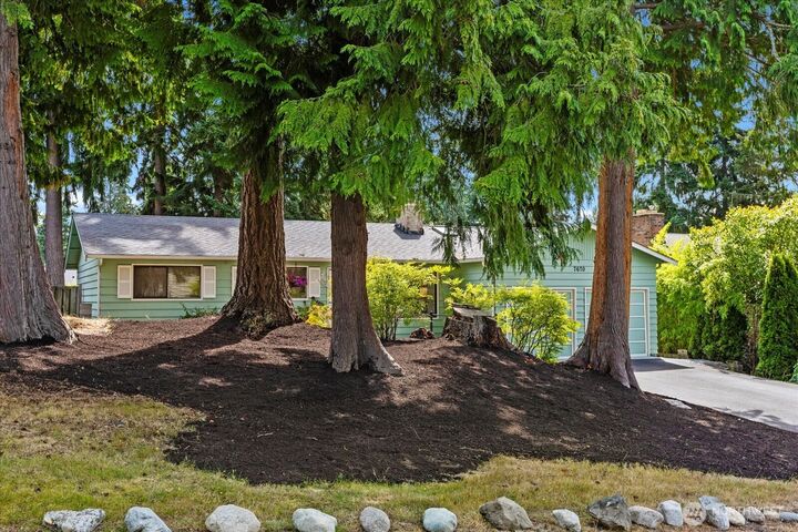 Property Photo: 7670 199th Street SW WA 98026