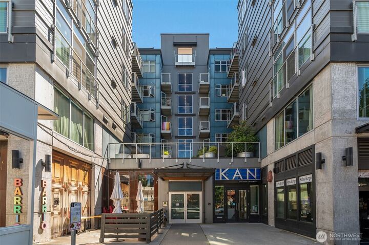 Property Photo: 1414 12th Avenue 412 WA 98122