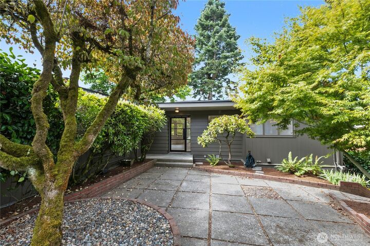 Property Photo:  3527  43rd Avenue W  WA 98199 