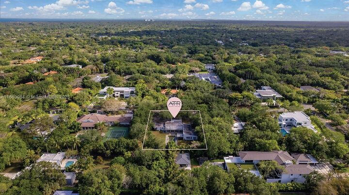 Property Photo: 6285 SW 98th St FL 33156