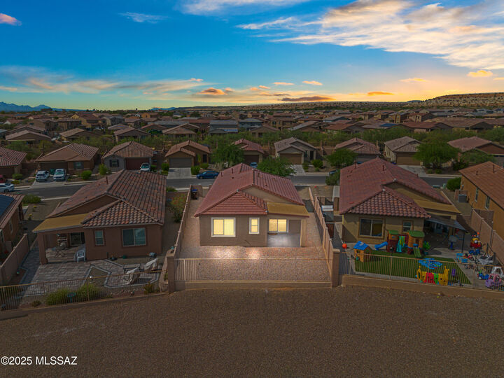 Property Photo:  806 W Calle Calca  AZ 85629 