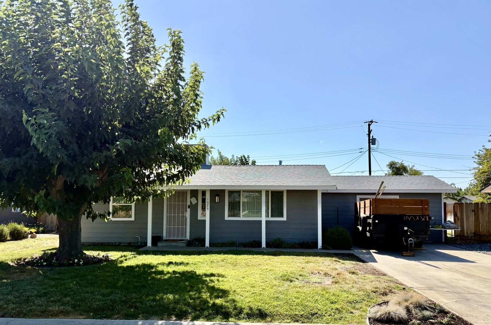 Property Photo:  1375 Westside Street  CA 93257 