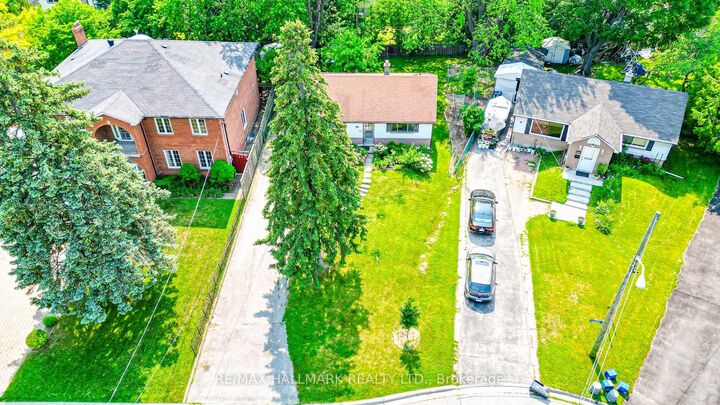 Property Photo:  108 Castle Hill Drive  ON M1T 2Y7 